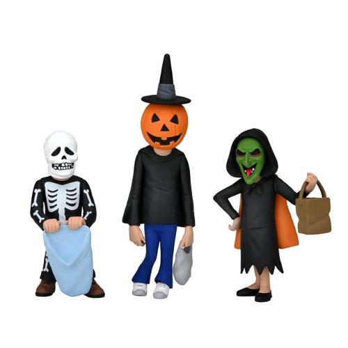 Toony Terrors Trick Or Treaters, Season Of The Witch! NECA's adorably creepy Toony Terrors line welcomes Halloween 3: Season of the Witch! Bring the fun of Saturday morning cartoons to your collection with this stylized action figure 3-pack. It contains 6